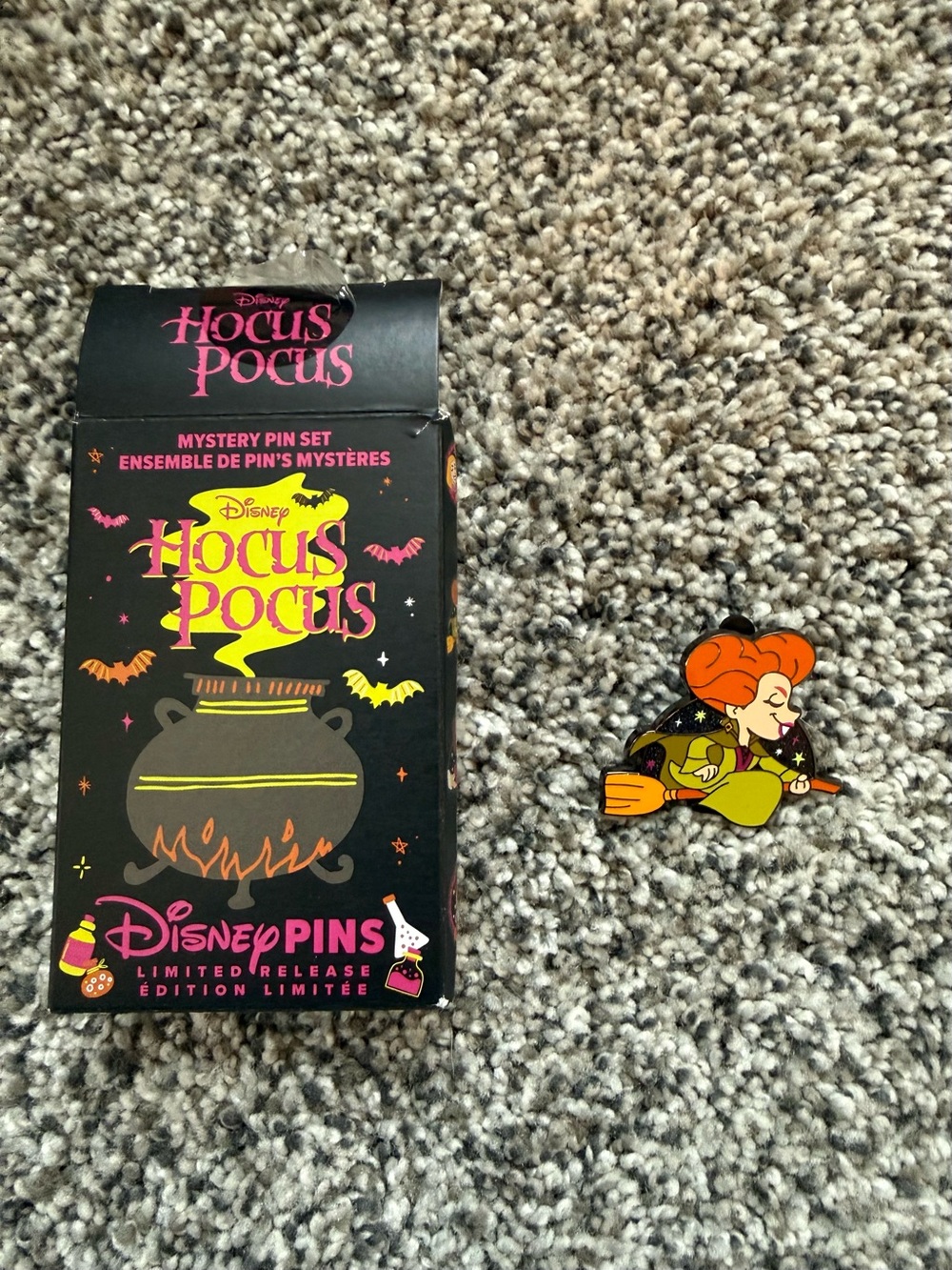 Hocus Pocus 2026 Disney Mystery Pin | Winifred Sanderson